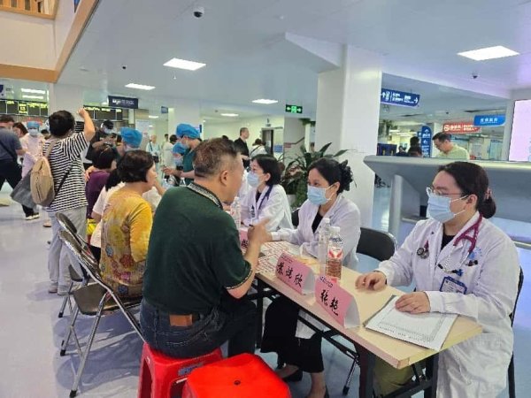 维嘉优配平台 深圳市第二人民医院成功举办第27个世界哮喘日义诊活动